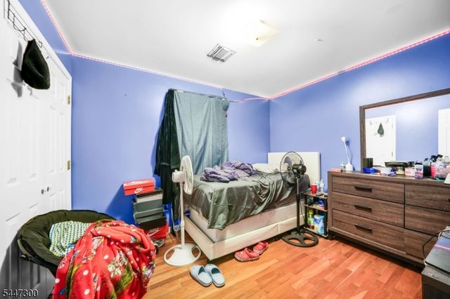 64 Brunswick St, Newark City, NJ 07114