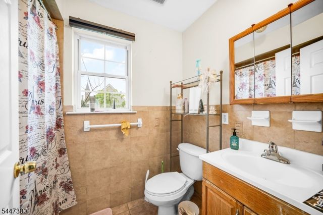 64 Brunswick St, Newark City, NJ 07114