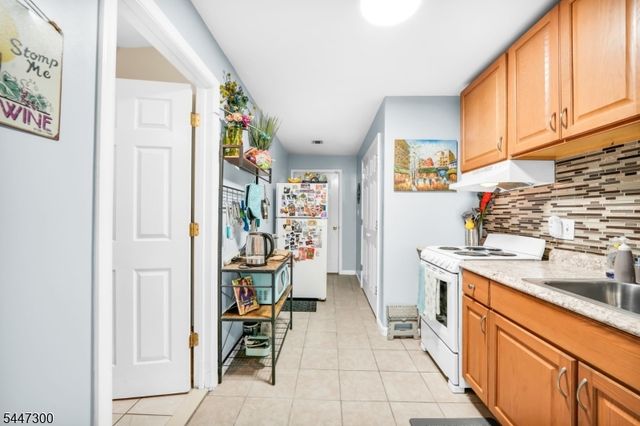 64 Brunswick St, Newark City, NJ 07114