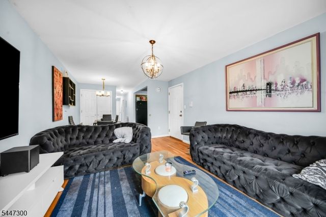 64 Brunswick St, Newark City, NJ 07114