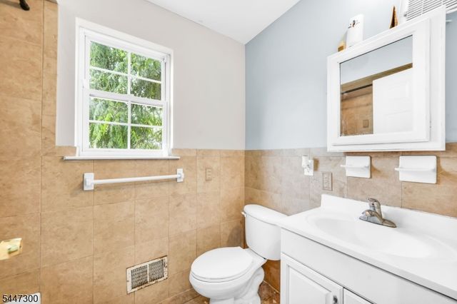 64 Brunswick St, Newark City, NJ 07114