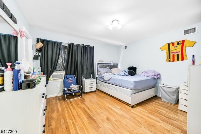 64 Brunswick St, Newark City, NJ 07114