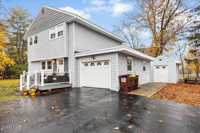 7 Maplewood Parkway, South Glens Falls, NY 12803