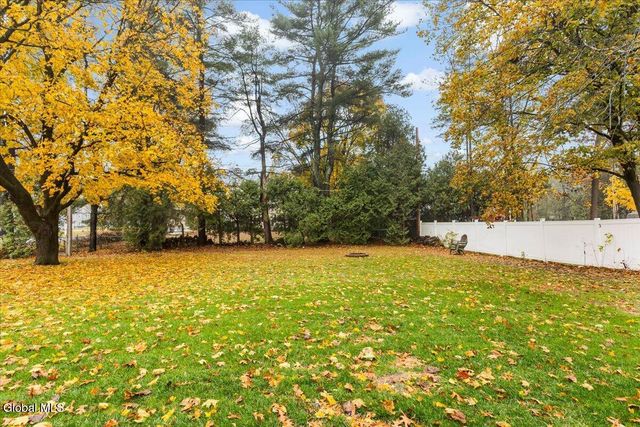 7 Maplewood Parkway, South Glens Falls, NY 12803