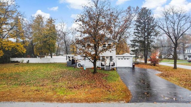 7 Maplewood Parkway, South Glens Falls, NY 12803