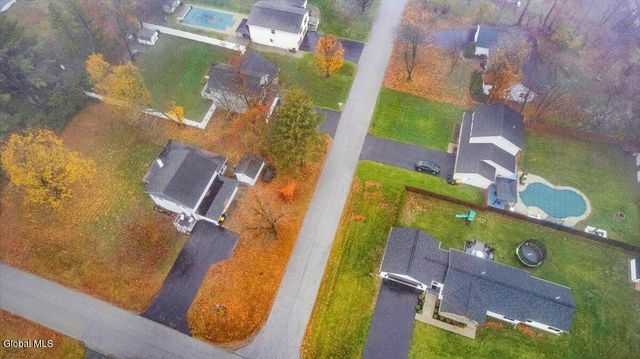 7 Maplewood Parkway, South Glens Falls, NY 12803