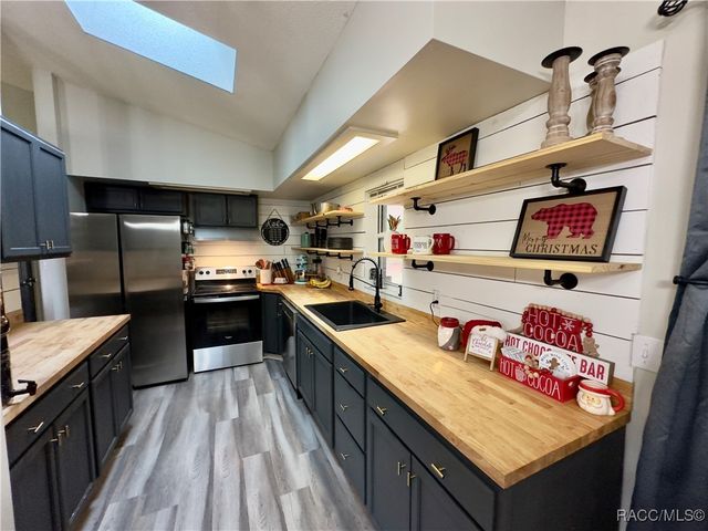 21271 SW Marine Boulevard, Dunnellon, FL 34431