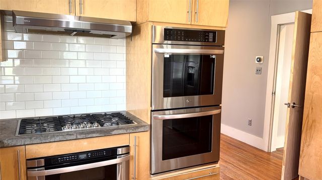 4530 Walker Street, Houston, TX 77023