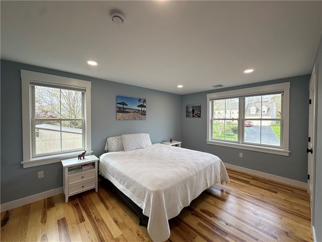 68 Albert Street, Portsmouth, RI 02871