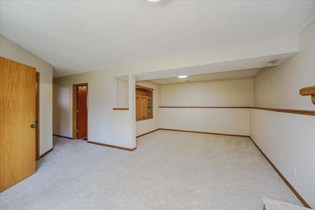 1100 W 158th Street, Burnsville, MN 55306