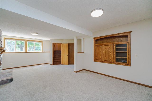 1100 W 158th Street, Burnsville, MN 55306