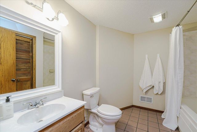 1100 W 158th Street, Burnsville, MN 55306