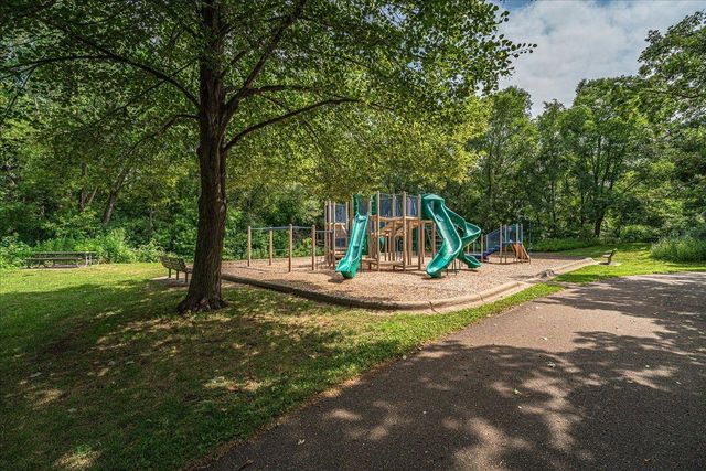1100 W 158th Street, Burnsville, MN 55306