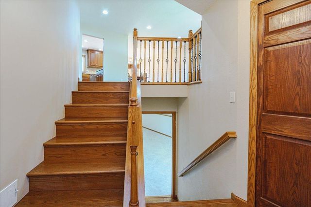 1100 W 158th Street, Burnsville, MN 55306