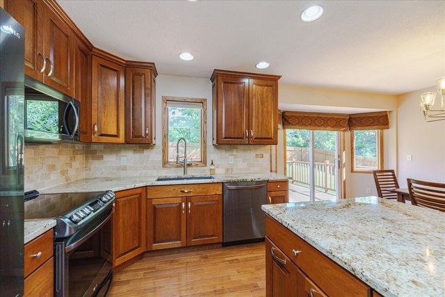 1100 W 158th Street, Burnsville, MN 55306
