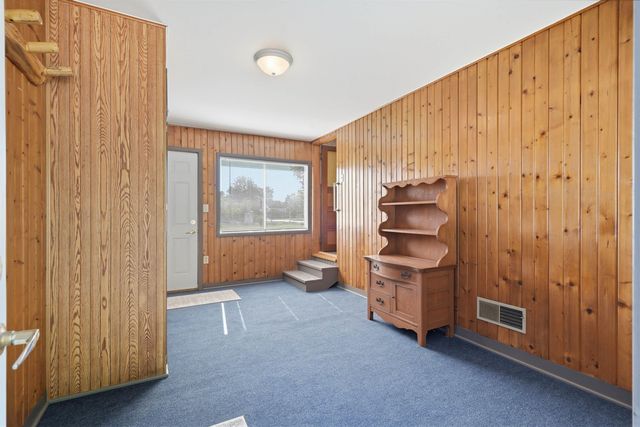 628 W Superior Street, Clarksville, IA 50619