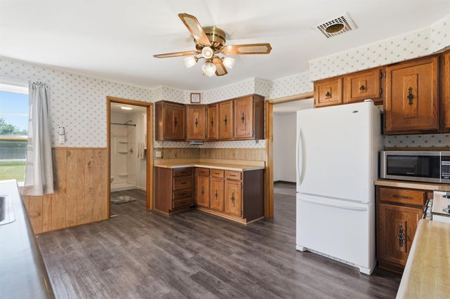 628 W Superior Street, Clarksville, IA 50619