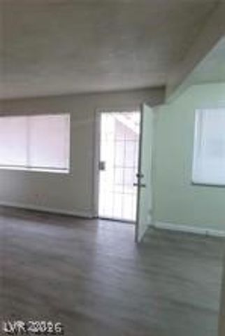 304 Orland Street 39, Las Vegas, NV 89107