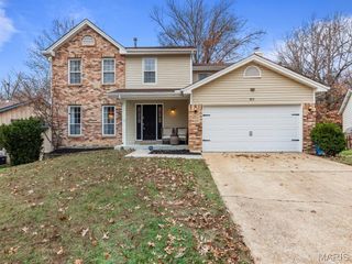 413 Holly Garden Court, Ballwin, MO 63021