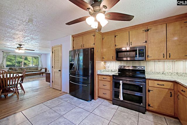 621 Hook Ave, West Columbia, SC 29169