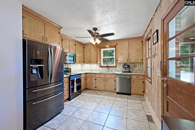 621 Hook Ave, West Columbia, SC 29169