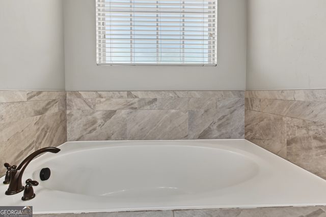 154 Fieldstone Farms Drive, Senoia, GA 30276