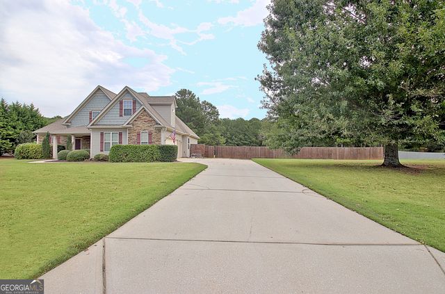 154 Fieldstone Farms Drive, Senoia, GA 30276