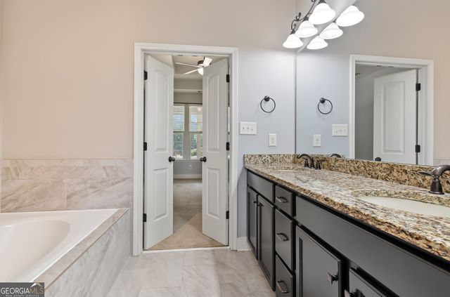 154 Fieldstone Farms Drive, Senoia, GA 30276