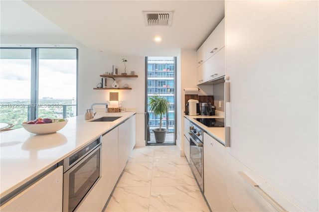 1300 S Miami Ave 2006, Miami, FL 33130