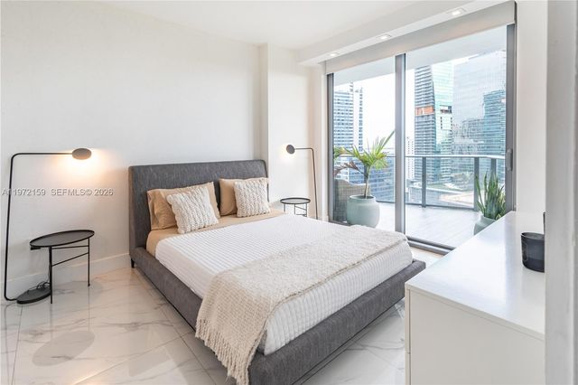 1300 S Miami Ave 2006, Miami, FL 33130