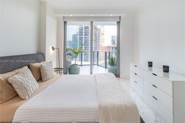 1300 S Miami Ave 2006, Miami, FL 33130