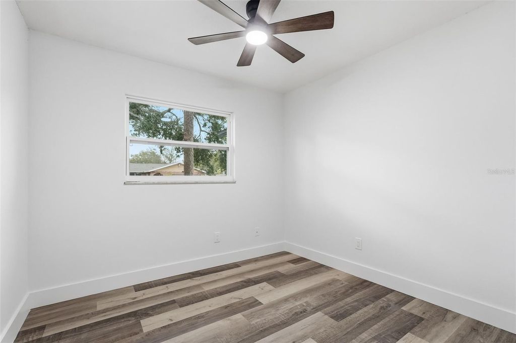 Image 11 of property listing at 6680 99TH AVENUE N, Pinellas Park, FL 33782