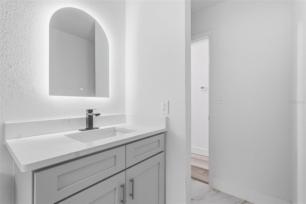 Image 17 of property listing at 6680 99TH AVENUE N, Pinellas Park, FL 33782