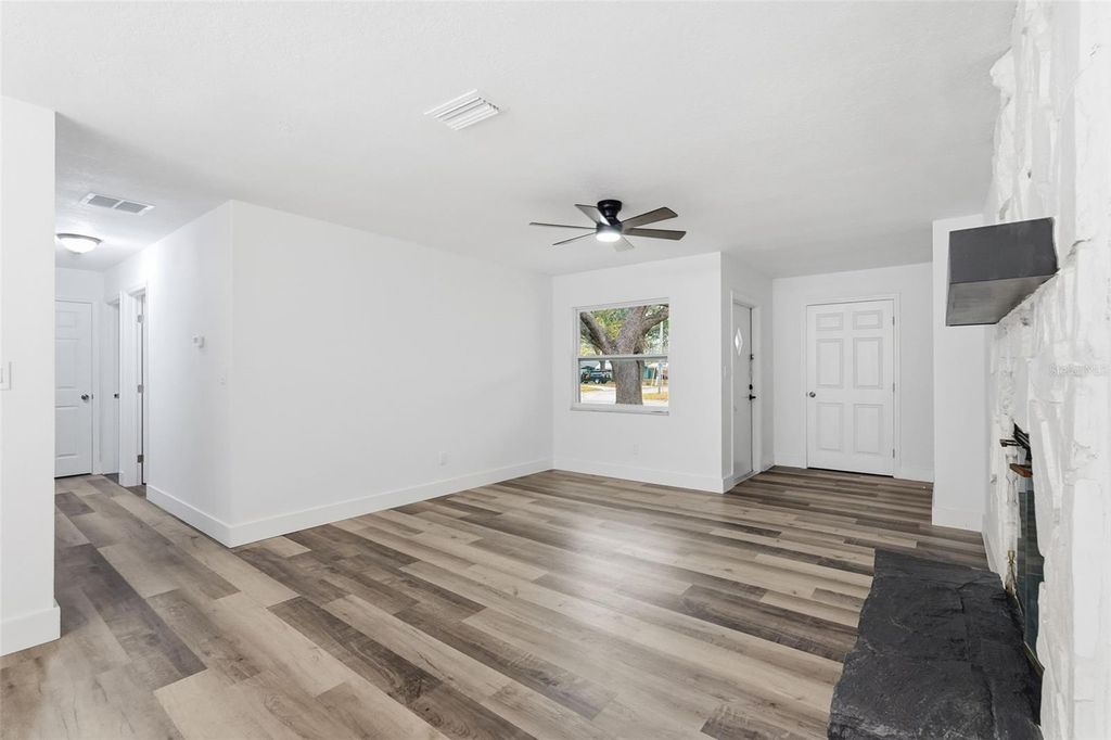 Image 22 of property listing at 6680 99TH AVENUE N, Pinellas Park, FL 33782