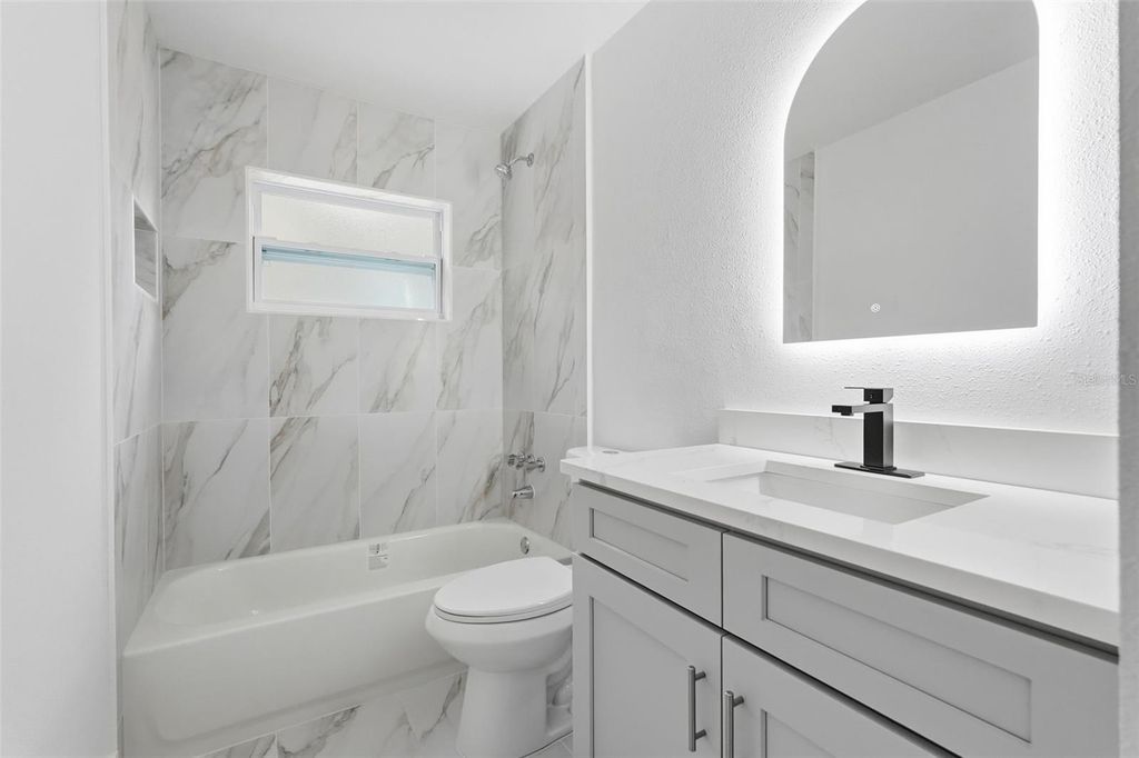 Image 9 of property listing at 6680 99TH AVENUE N, Pinellas Park, FL 33782