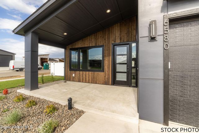 11506 N Clapton Ln, Rathdrum, ID 83858