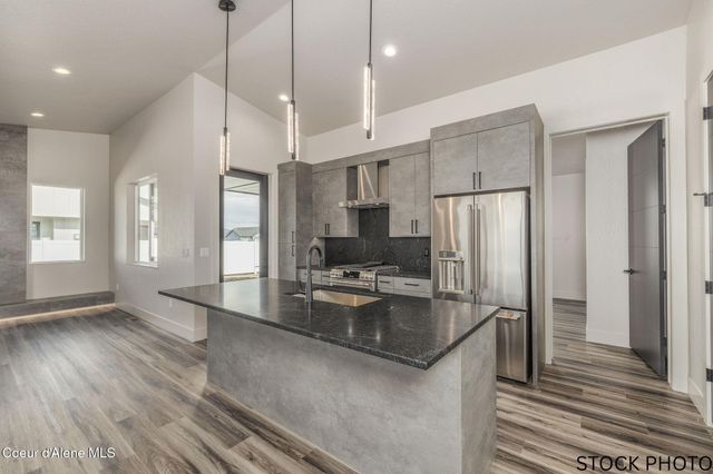 11506 N Clapton Ln, Rathdrum, ID 83858