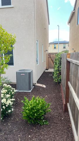 7317 Dorstone Way, Sacramento, CA 95829