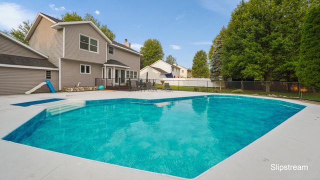 101 Chicory Street NE, Comstock Park, MI 49321