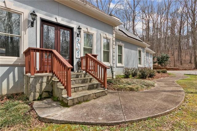 176 River Ridge Drive, Pendergrass, GA 30567