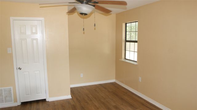207 Spring Branch Drive, Red Oak, TX 75154