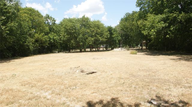 207 Spring Branch Drive, Red Oak, TX 75154