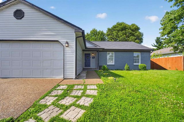 9566 Rabbit Run Drive, Newburgh, IN 47630