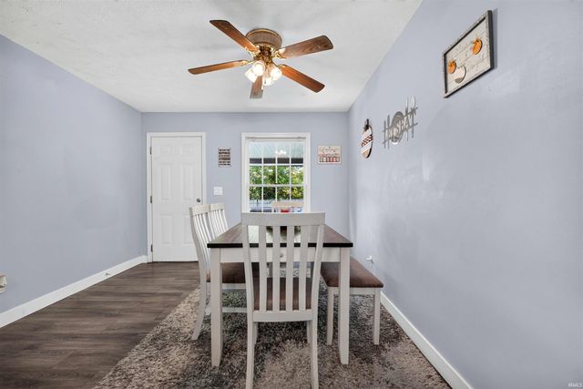 9566 Rabbit Run Drive, Newburgh, IN 47630