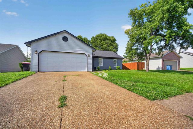 9566 Rabbit Run Drive, Newburgh, IN 47630