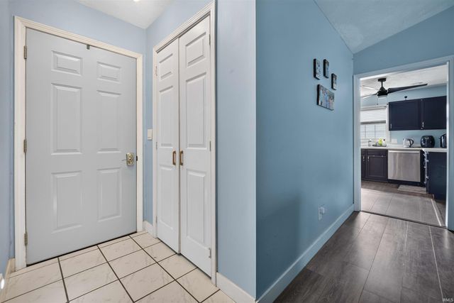9566 Rabbit Run Drive, Newburgh, IN 47630