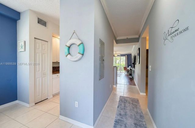 26 Royal Palm Way 201, Boca Raton, FL 33432