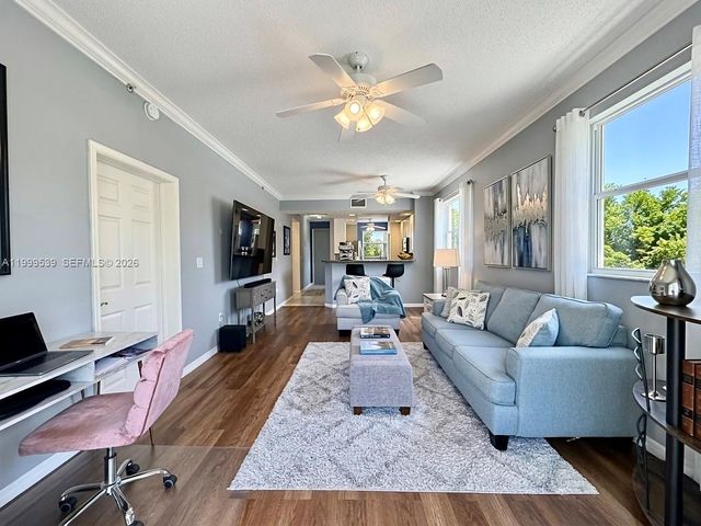 26 Royal Palm Way 201, Boca Raton, FL 33432