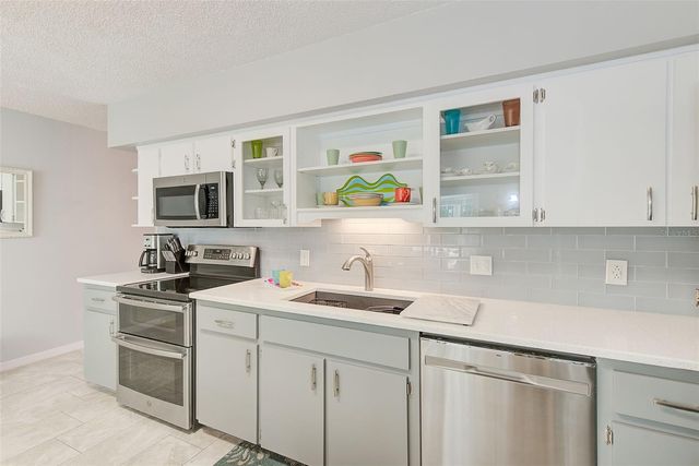 2229 AMERICUS BOULEVARD W 25, Clearwater, FL 33763