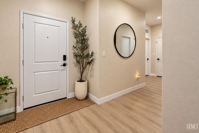 7502 Koyuk River Street, Bakersfield, CA 93311